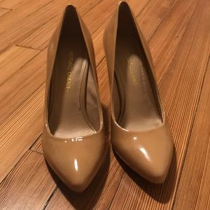 Arturo Chiang Tan leather heels